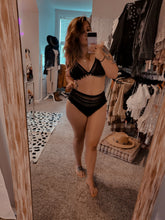 Load image into Gallery viewer, Blakely Pom Bikini
