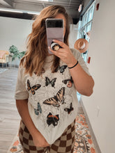 Load image into Gallery viewer, Flutters Oversized Tee

